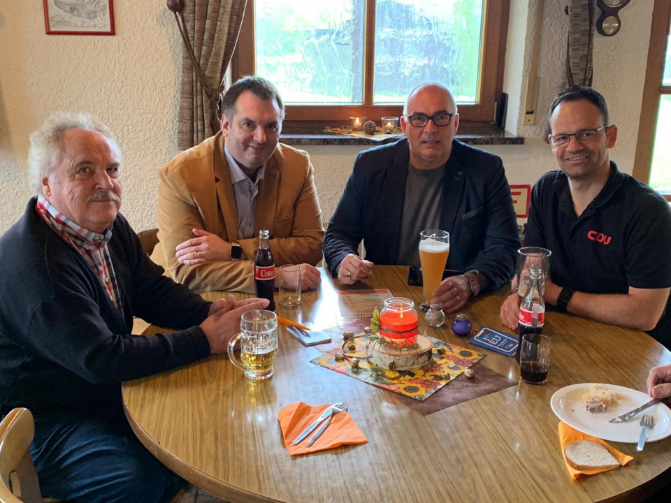 Hartmut Held, Ansgar Mayr, Axel E. Fischer MdB und Andreas Stampfer (Vors. der CDU Linkenheim-Hochstetten) - Foto: Frank Kaiser